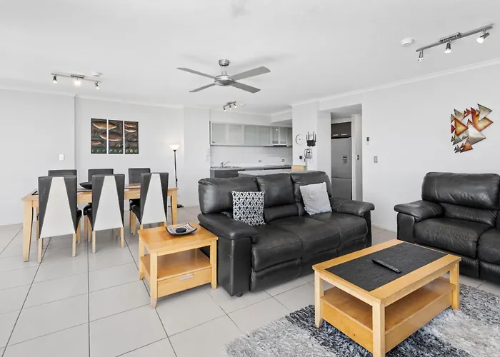 Moorings On Cavill Surfers Paradise