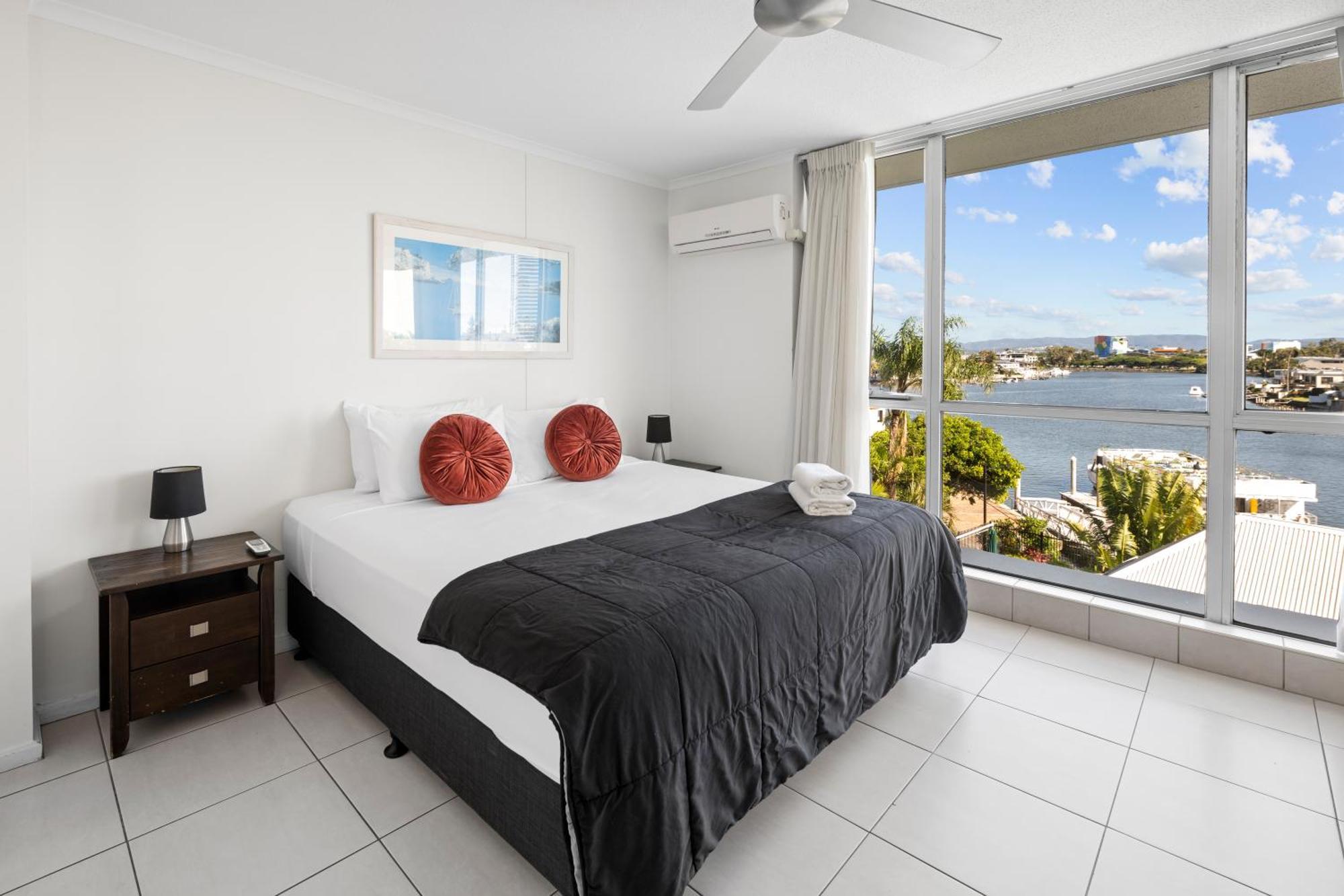 Aparthotel Moorings On Cavill Surfers Paradise 4*