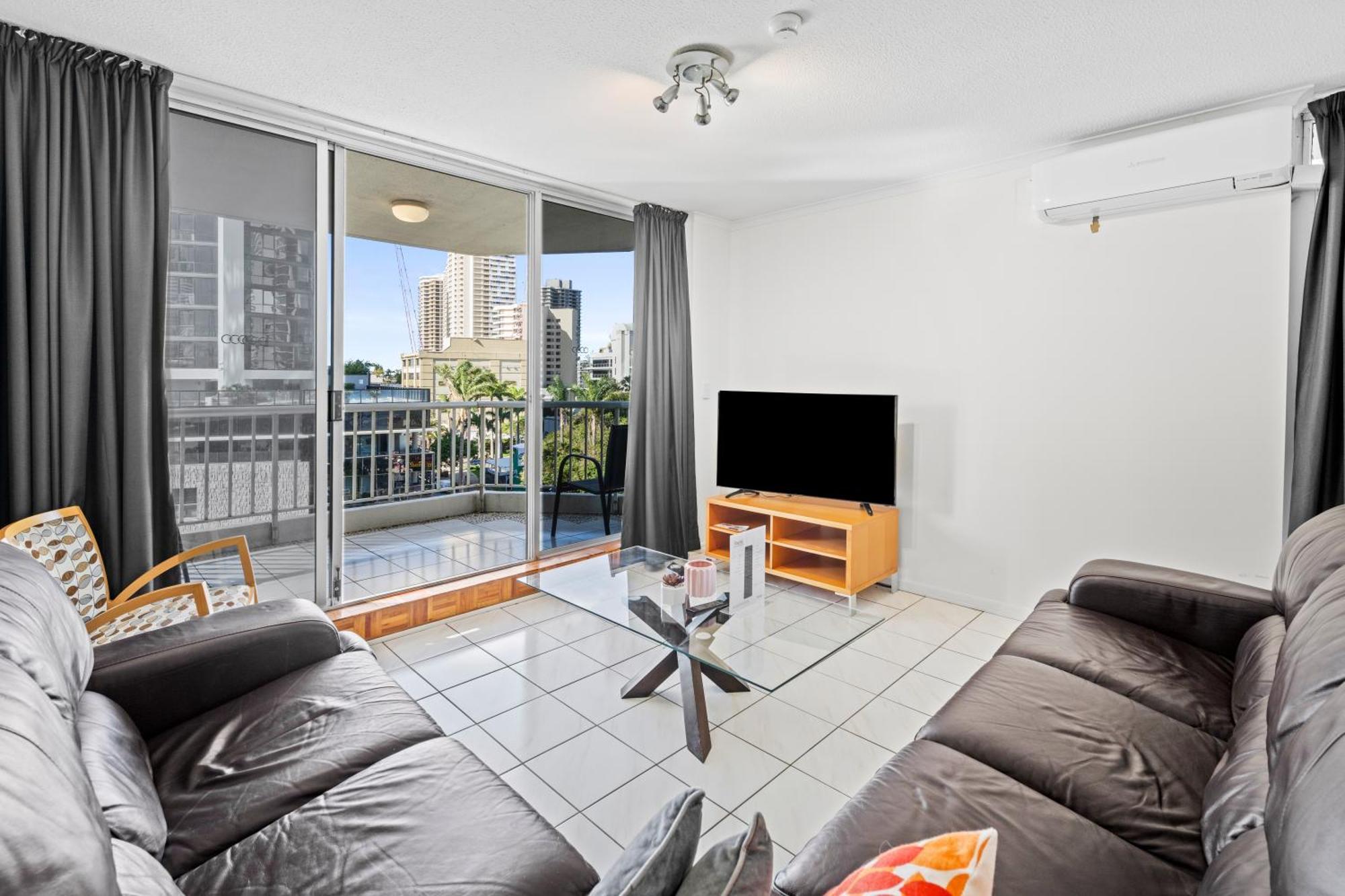 Aparthotel Moorings On Cavill Surfers Paradise 4*