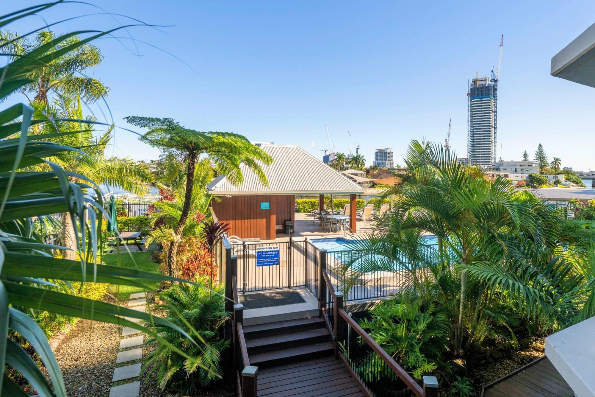 Moorings On Cavill Surfers Paradise Aparthotel